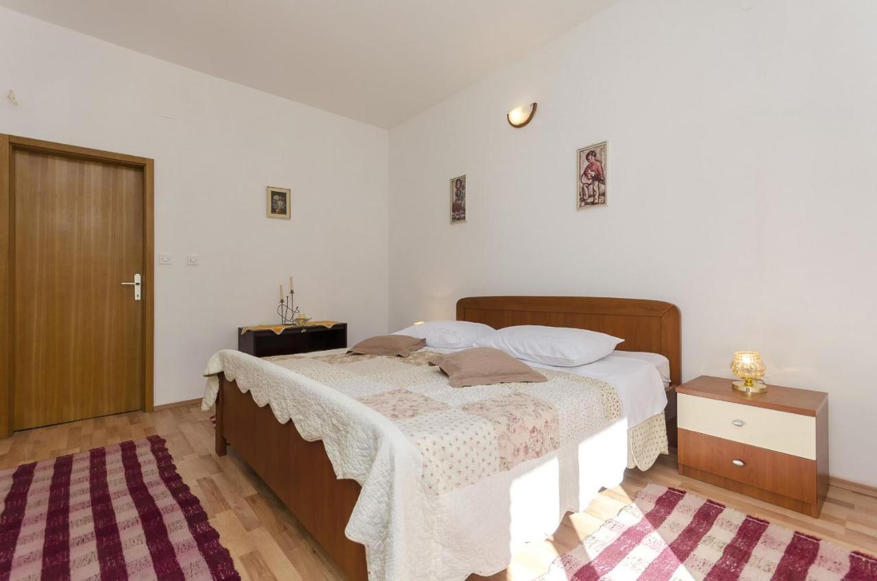 Apartment And Rooms Ema Vodice Eksteriør bilde